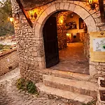 Mangalem Eye