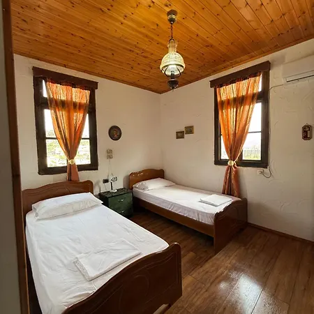 Mangalem Eye Penzion 3*